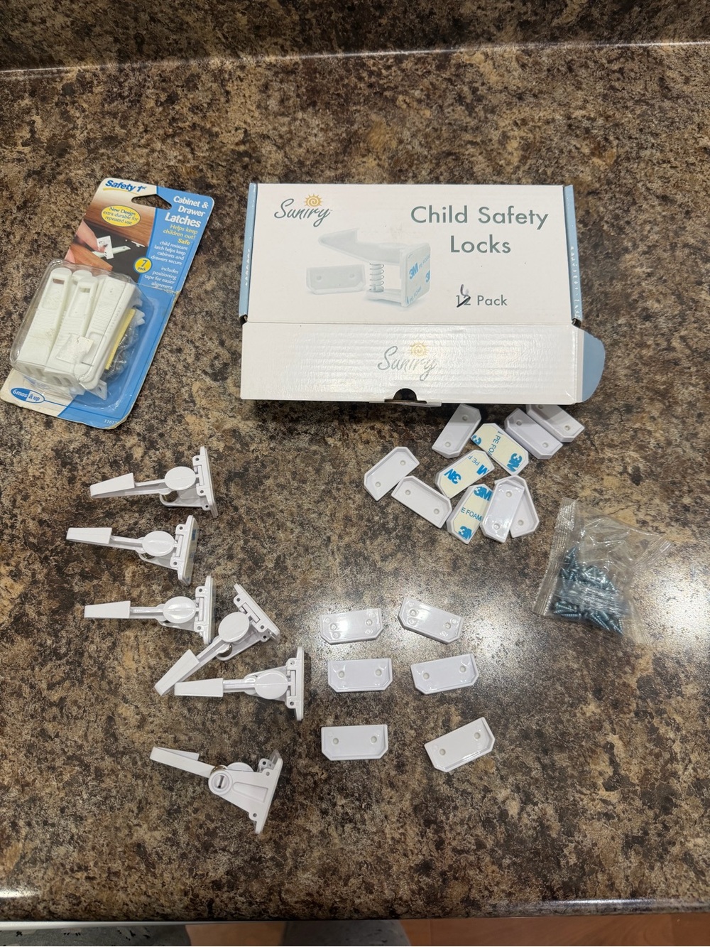 Child Safety Locks - White 13 locks